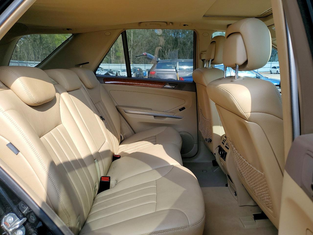Mercedes-Benz M-Class 350
