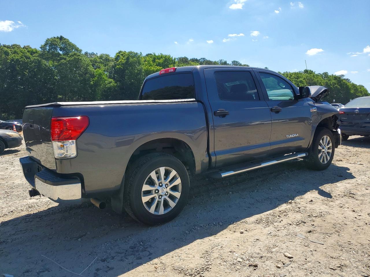 Toyota Tundra Crewmax Sr5