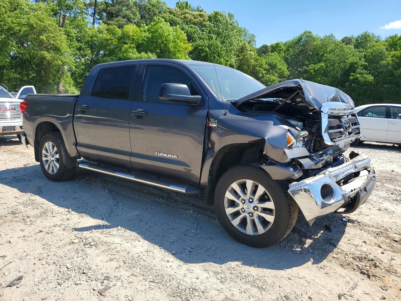 Toyota Tundra Crewmax Sr5