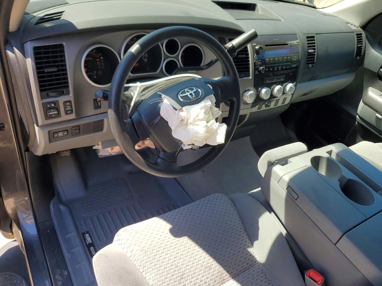 Toyota Tundra Crewmax Sr5