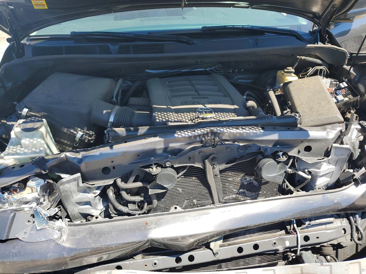 Toyota Tundra Crewmax Sr5