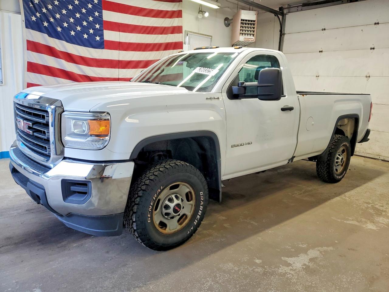 Salvage GMC Sierra Image