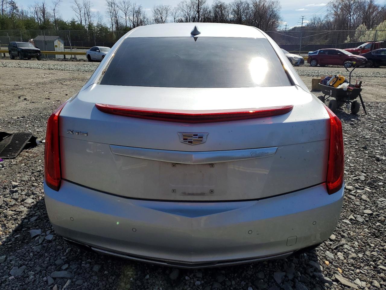 Cadillac XTS Luxury Collection