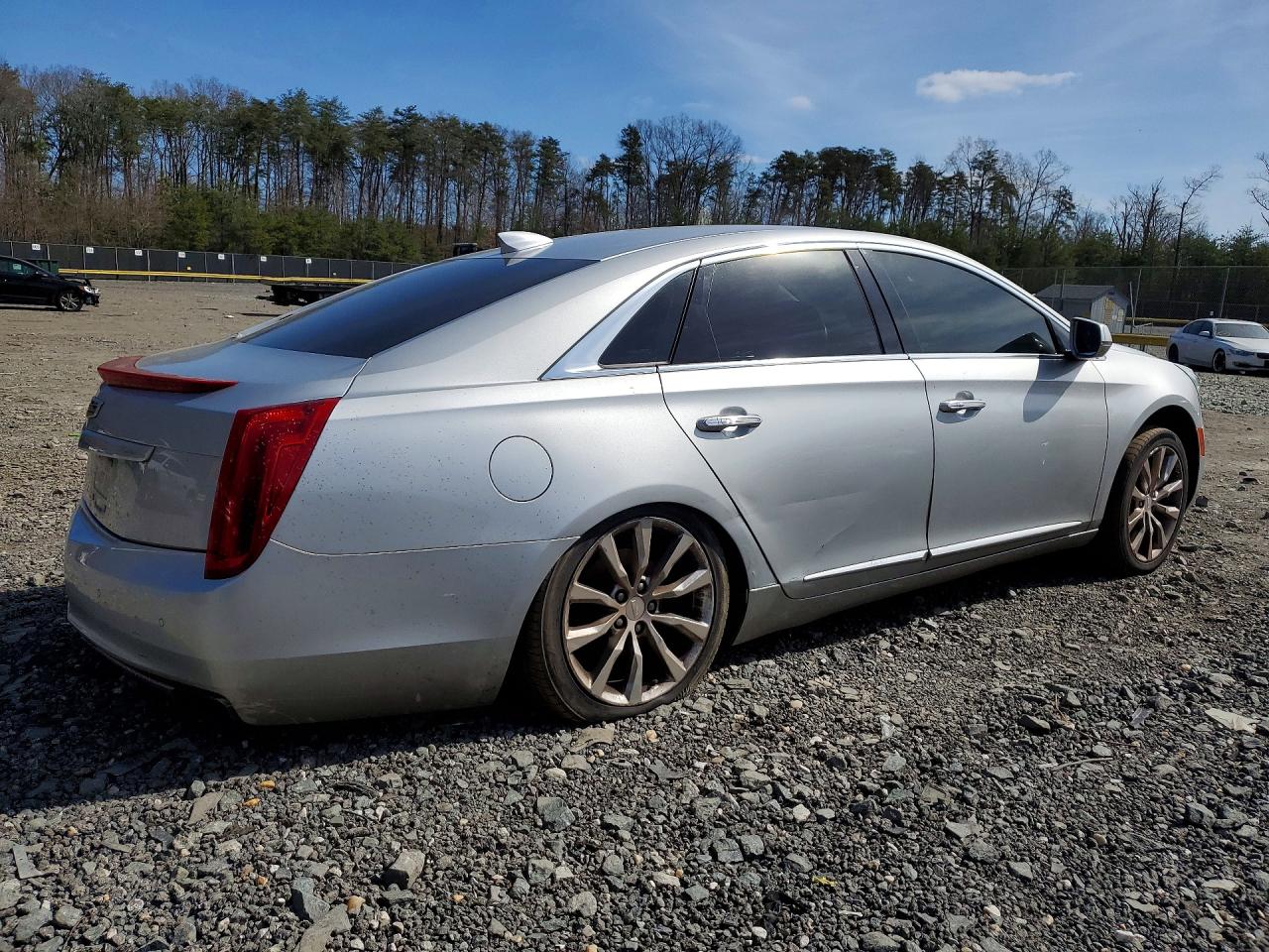 Cadillac XTS Luxury Collection