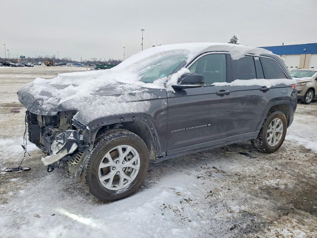Salvage Jeep Grand Cherokee Image