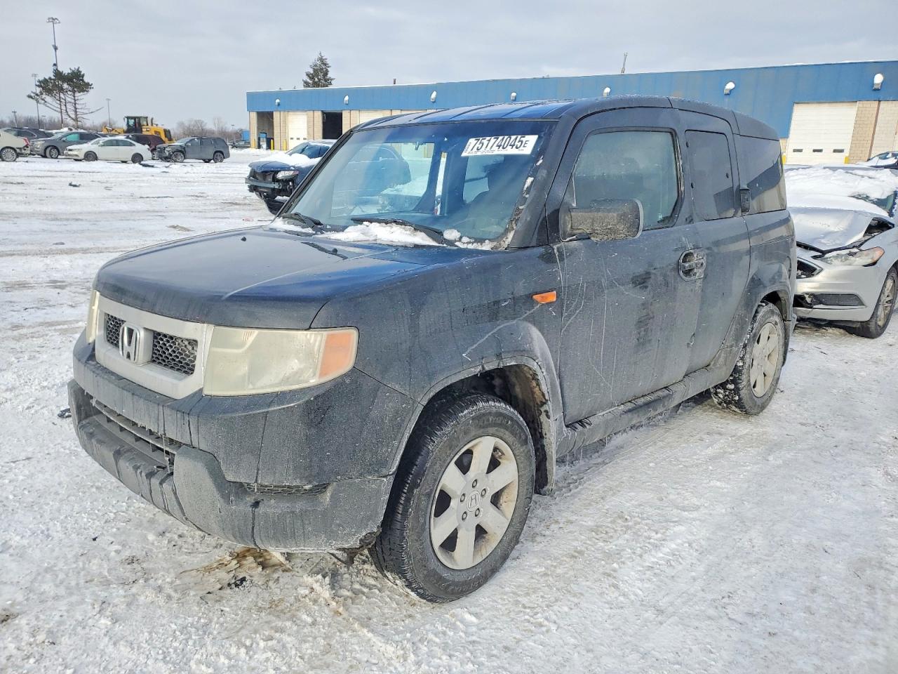Salvage Honda Element Image