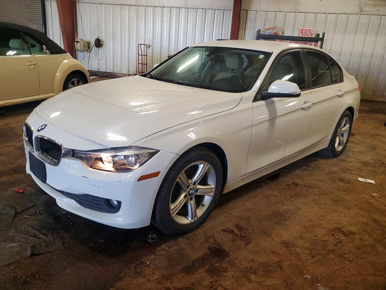 Salvage BMW 3 Series Image
