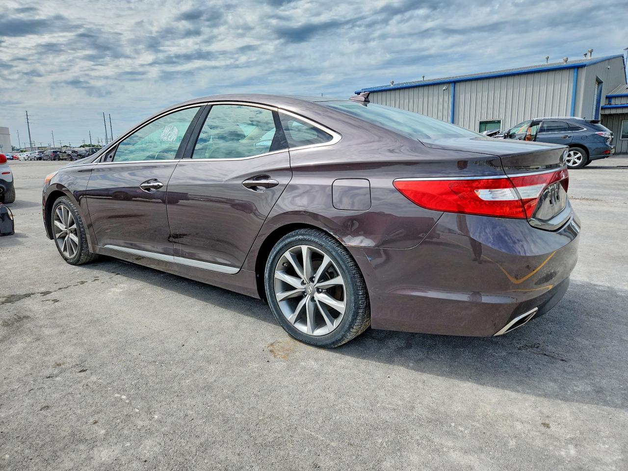 Hyundai Azera Base