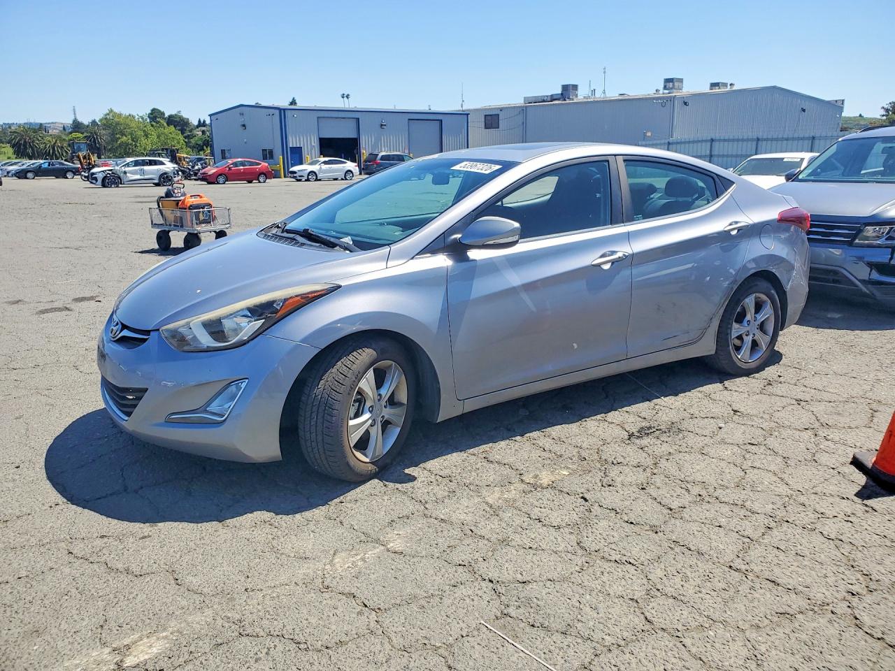 Salvage Hyundai ELANTRA Image