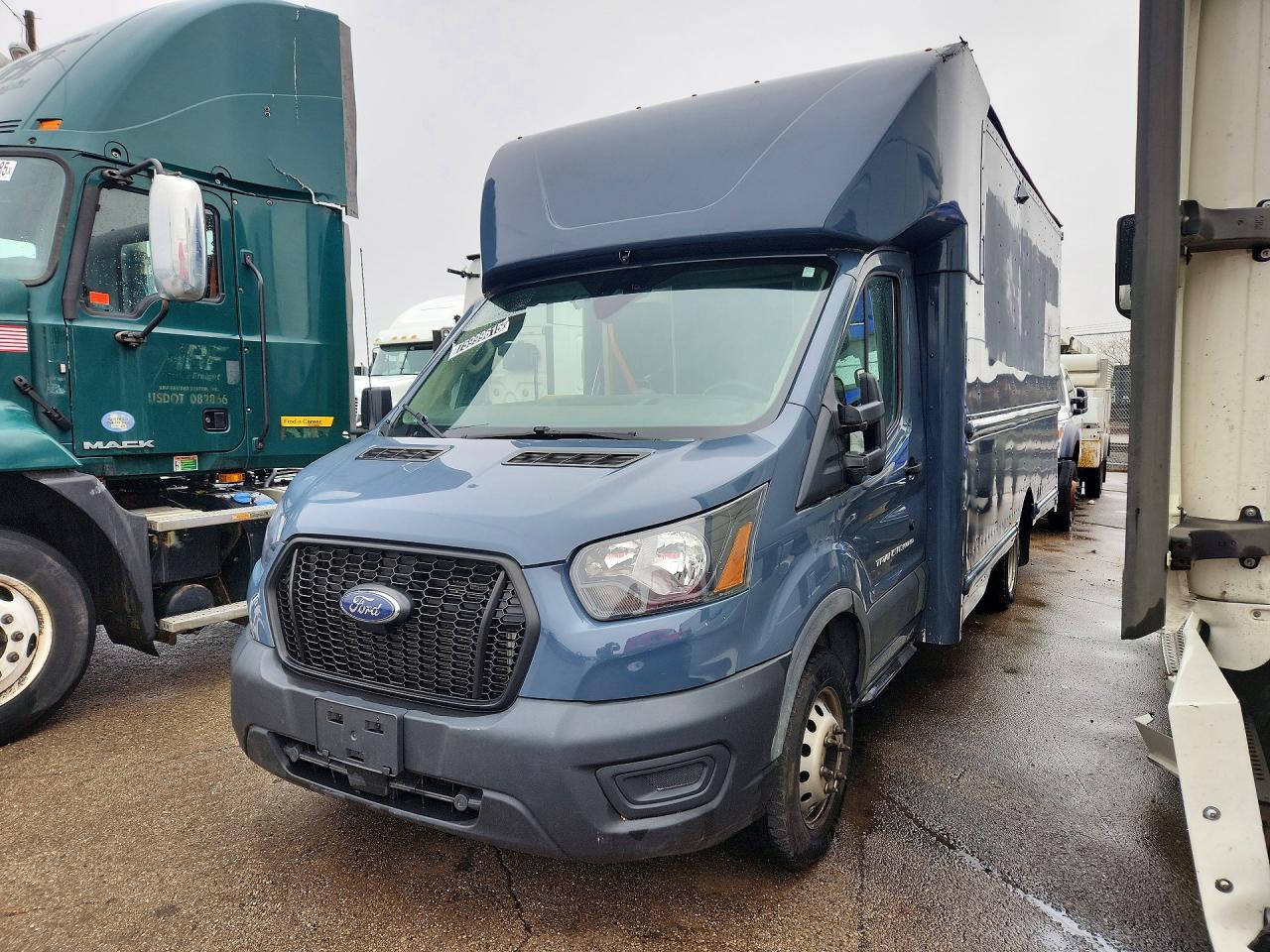 Salvage Ford Transit Image