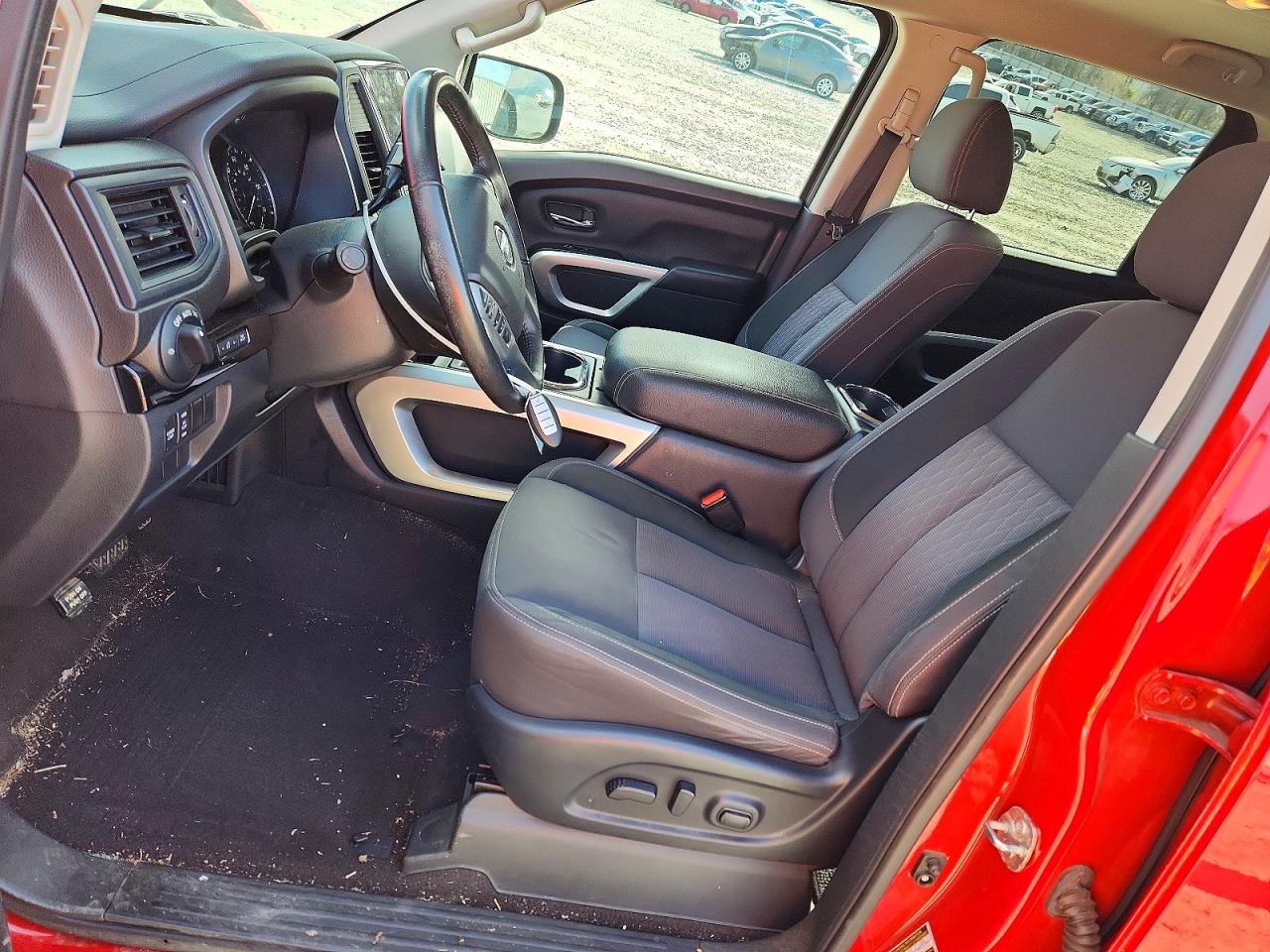 Nissan Titan Sv