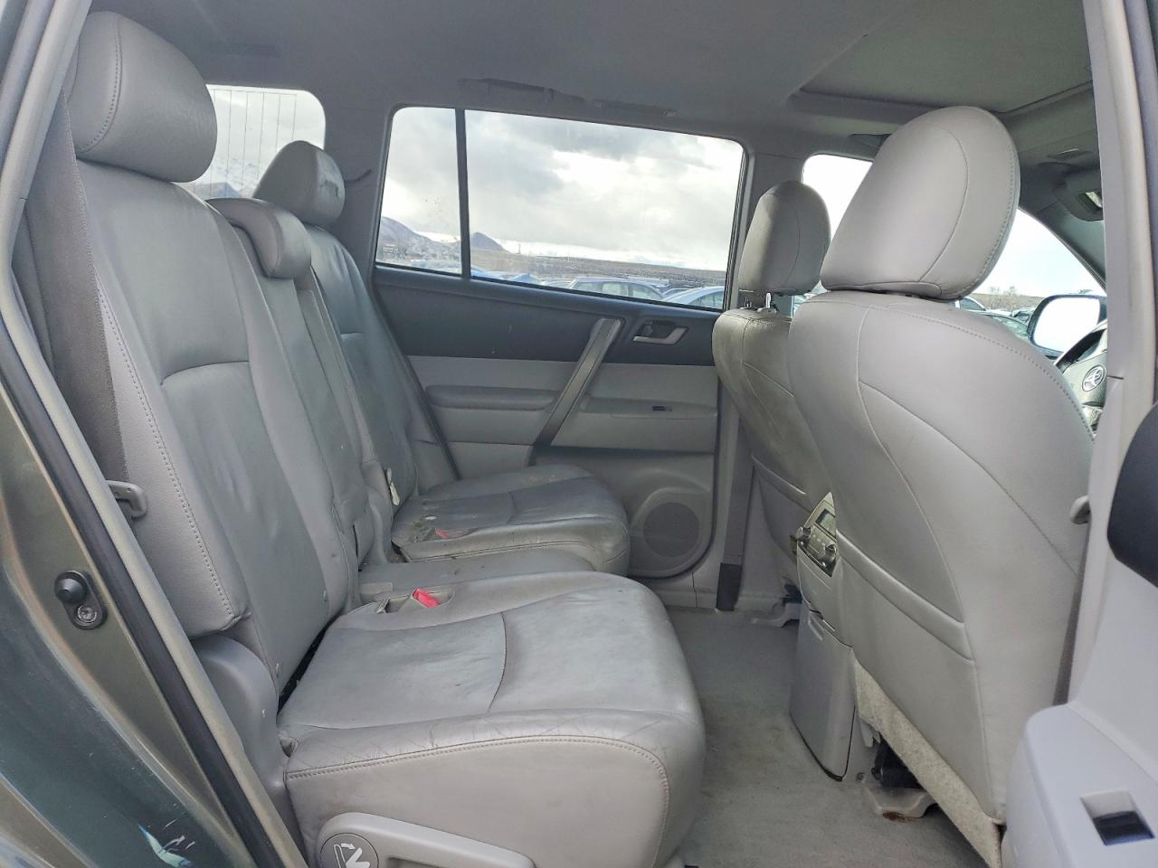 Toyota Highlander Sport