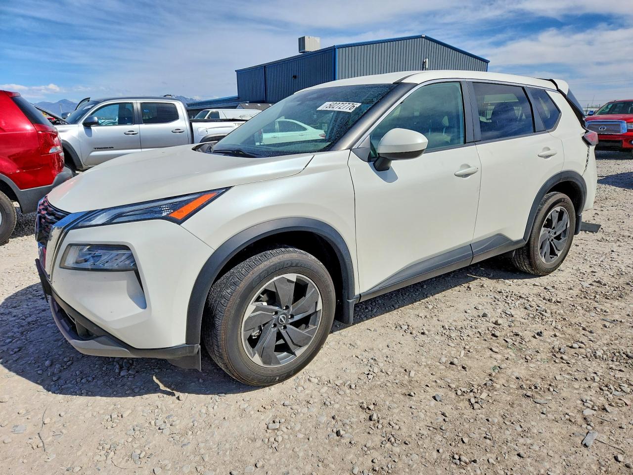 Salvage Nissan Rogue Image