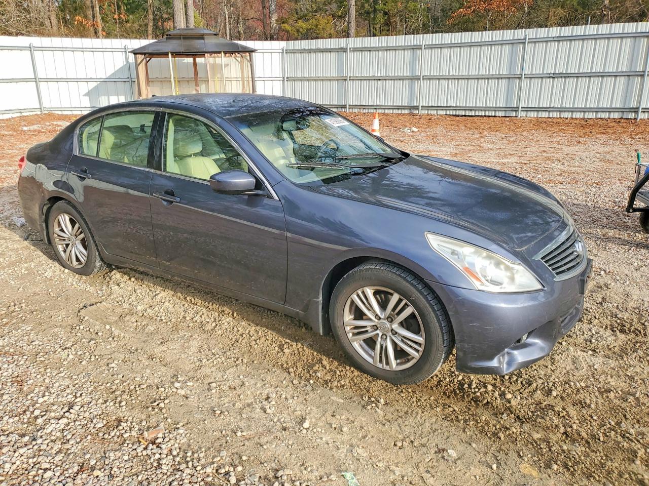 INFINITI G37 X
