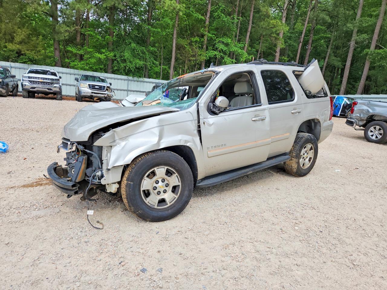Salvage Chevrolet Tahoe Image