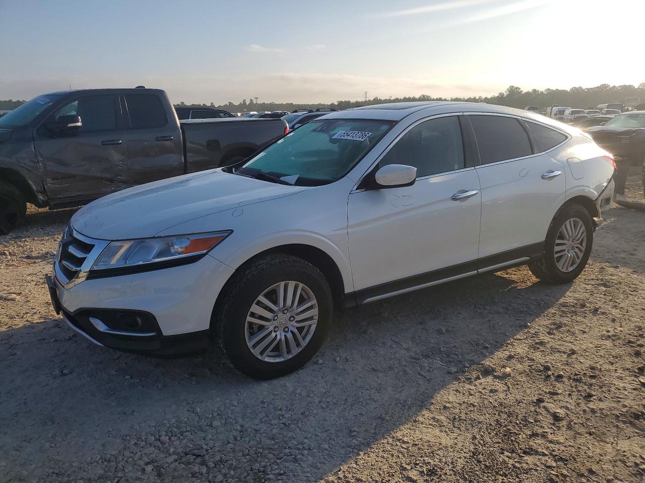 Salvage Honda Crosstour Image