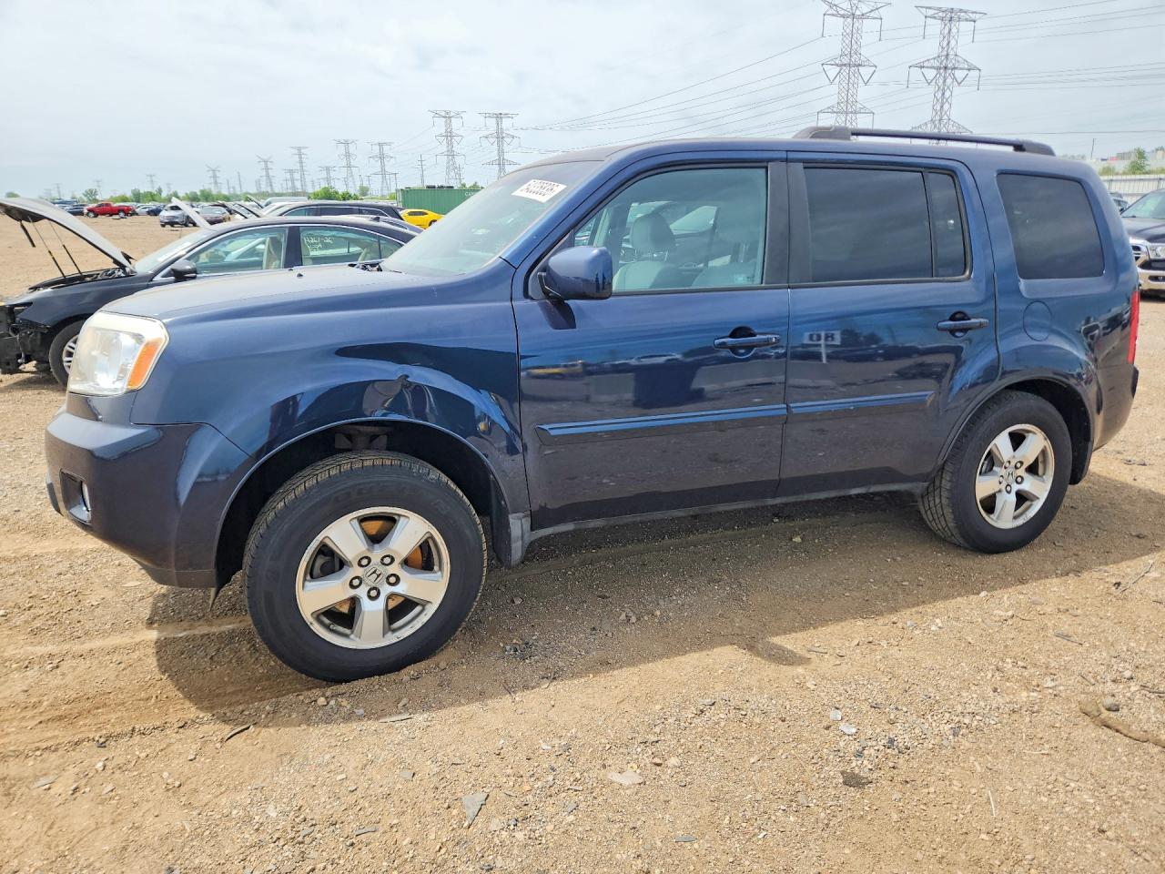 Salvage Honda Pilot Image