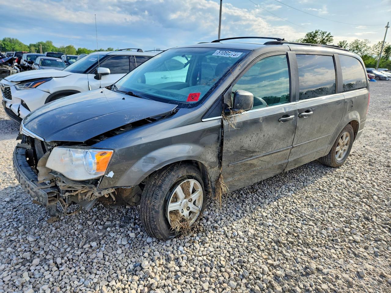 Salvage Chrysler Minivan Image