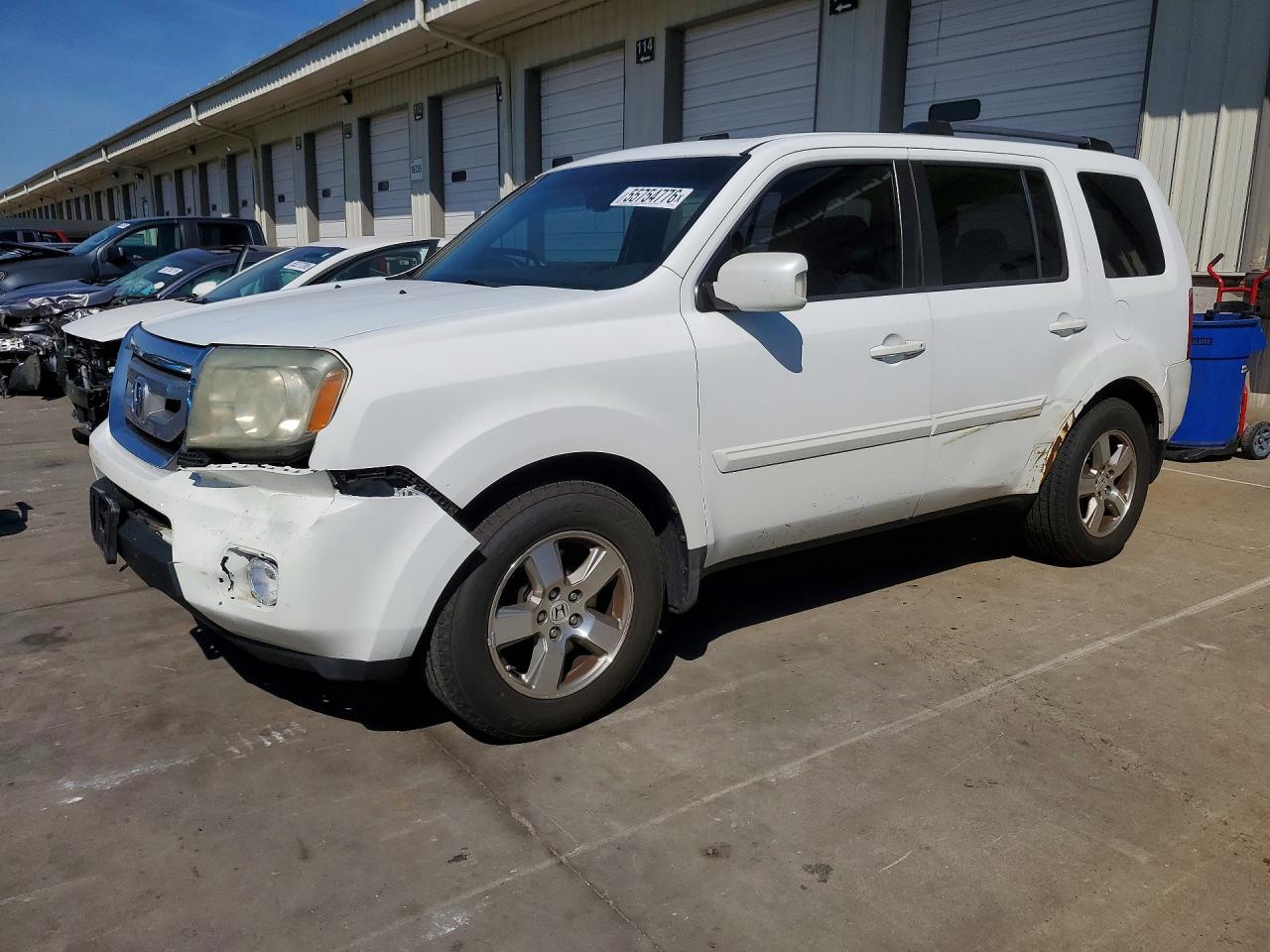 Salvage Honda Pilot Image
