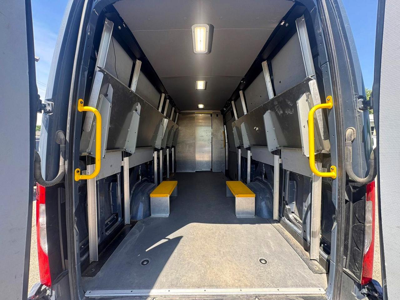 Mercedes-Benz Sprinter 2500
