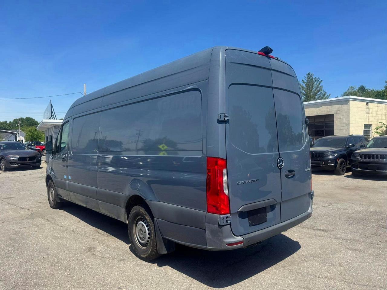Mercedes-Benz Sprinter 2500