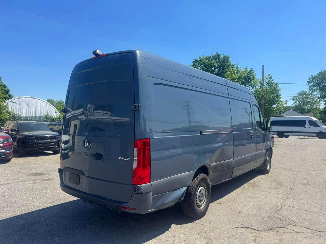 Mercedes-Benz Sprinter 2500