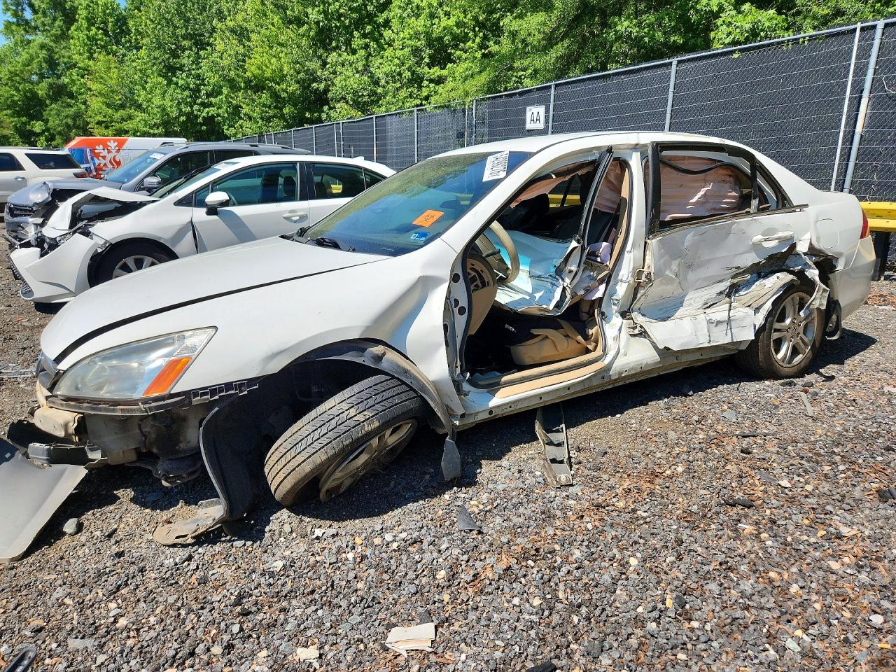 Salvage Honda Accord Image