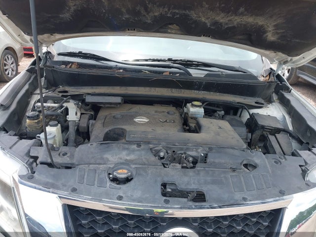 Nissan Pathfinder Sv