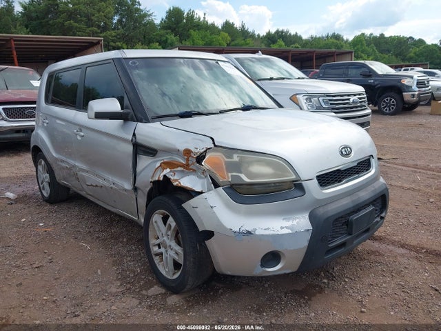 Salvage Kia Soul Image