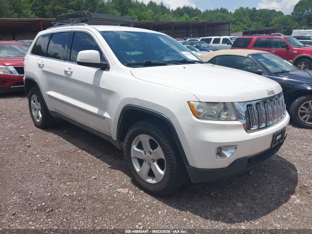 Salvage Jeep Grand Cherokee Image