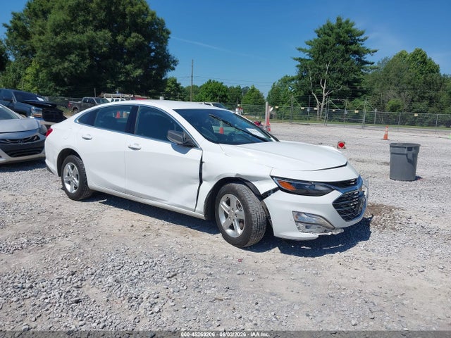 Salvage Chevrolet Malibu Image