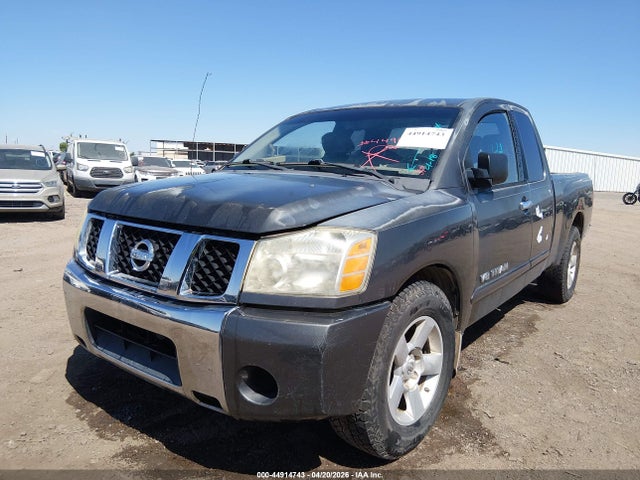 Nissan Titan Se
