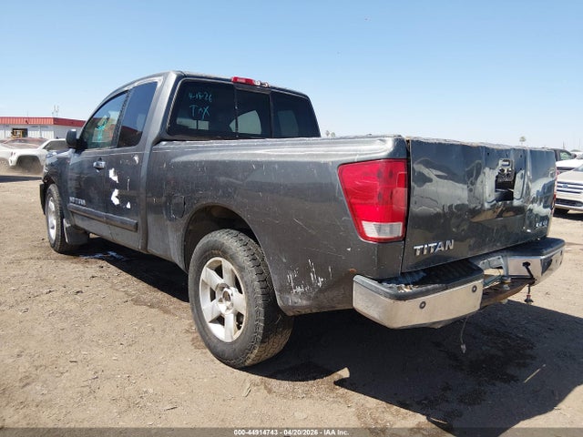 Nissan Titan Se
