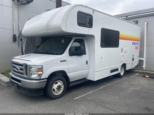 Salvage Ford E-350 Image