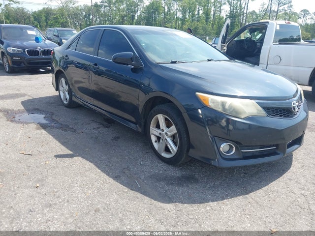 Salvage Toyota Camry Image