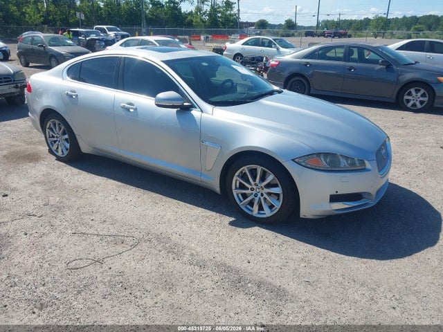 Salvage Jaguar XF Image