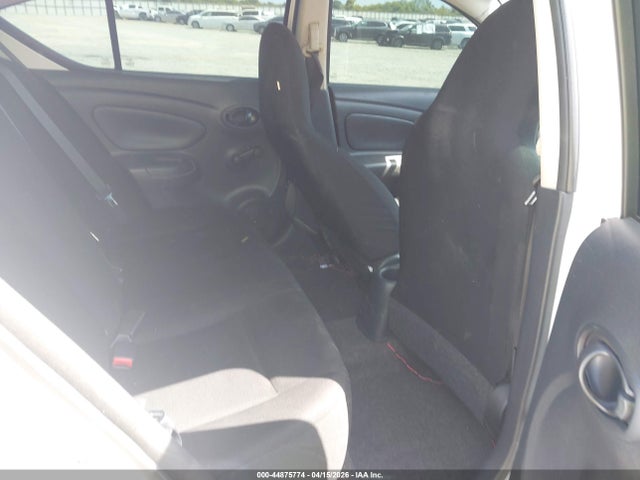 Nissan Versa 1.6 S