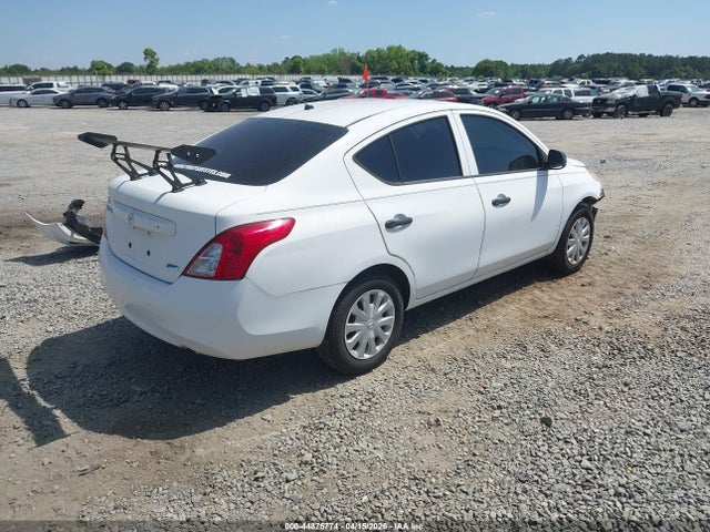 Nissan Versa 1.6 S