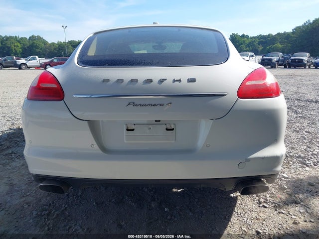 Porsche Panamera 4