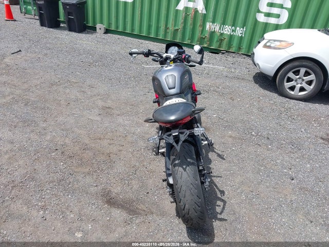 Triumph Trident 660