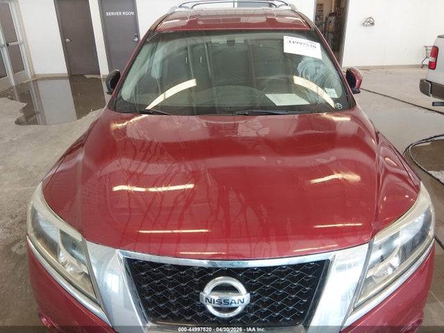 Nissan Pathfinder Sv
