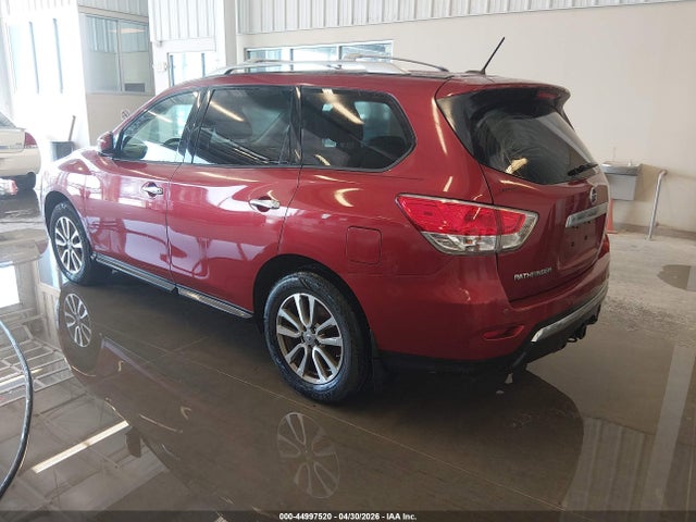 Nissan Pathfinder Sv