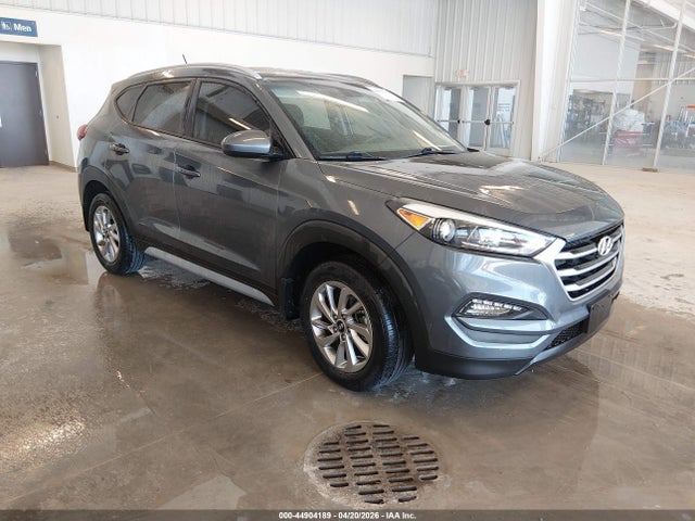 Salvage Hyundai TUCSON Image