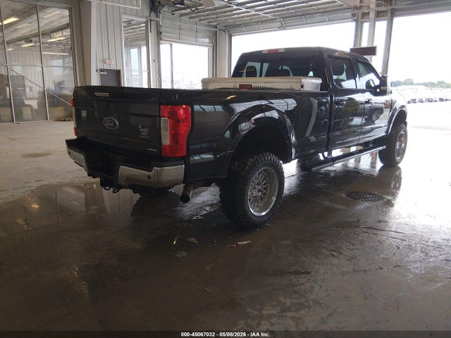 Ford F-250 Lariat