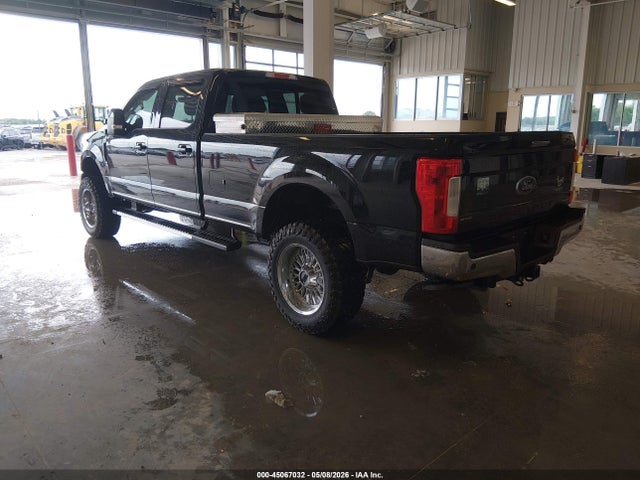 Ford F-250 Lariat