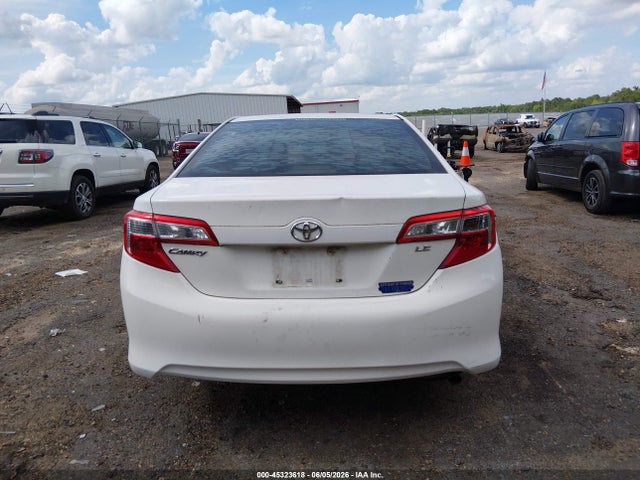 Toyota Camry Le