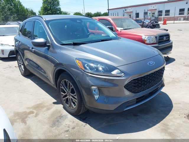Salvage Ford Escape Image