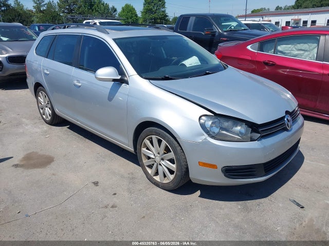 Salvage Volkswagen Jetta Image