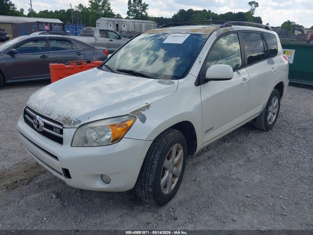 Toyota RAV4 Limited V6