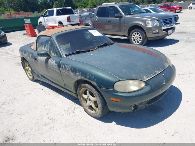 Salvage Mazda MX-5 Miata Image